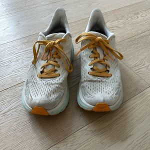 Hoka one one Clifton 8